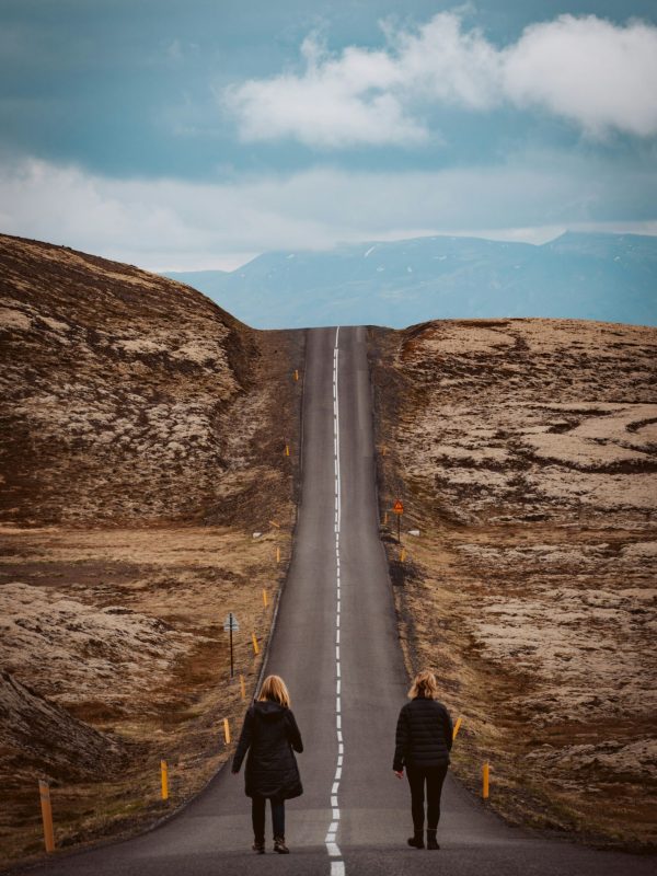 rod-long-B_KoNGw7qyg-unsplash